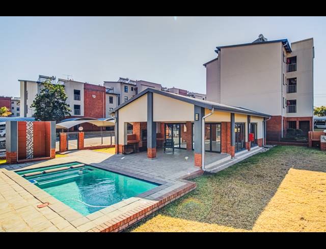 2 BEDROOM APARTMENT FOR SALE IN SEBENZA